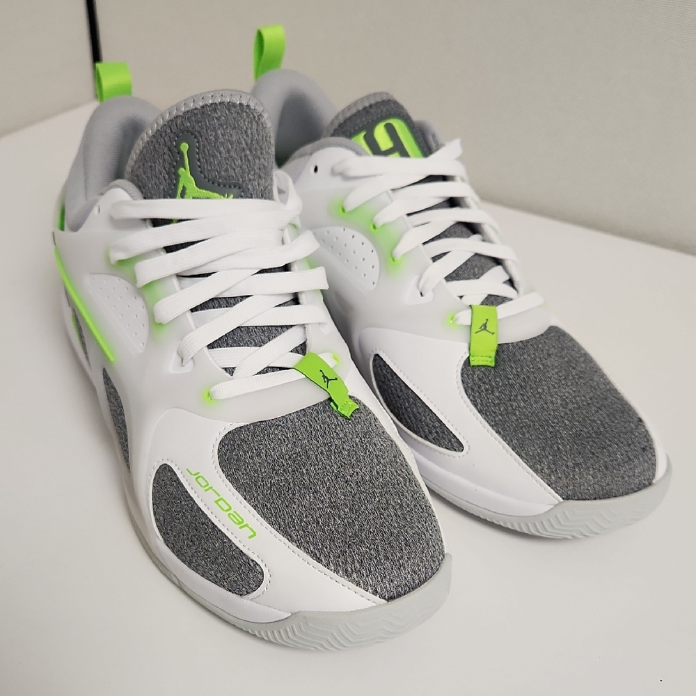 NEW Jordan Heir Women's Basketball Shoes Style FZ2471-103